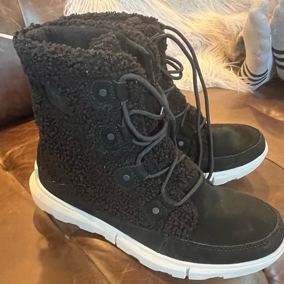 NWT Sorel Explorer II Joan Cozy Boot - Picture 2 of 7